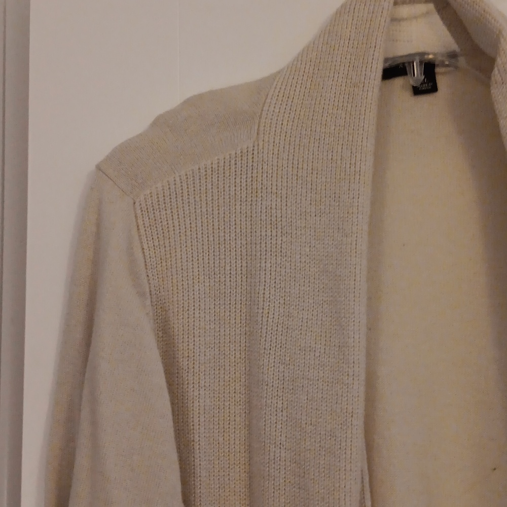 Sweater - Picture 4 of 8